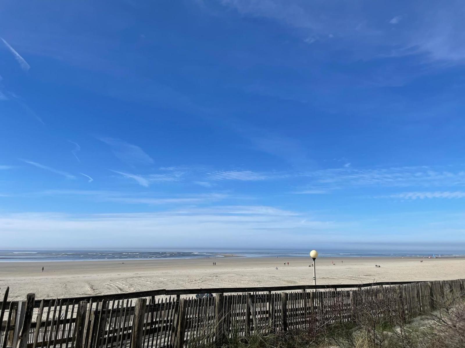 L'Alteia - L'Appartement Les Pieds Dans L'Eau Avec Place De Parking Prive Et Acces Direct A La Plage Berck Kültér fotó