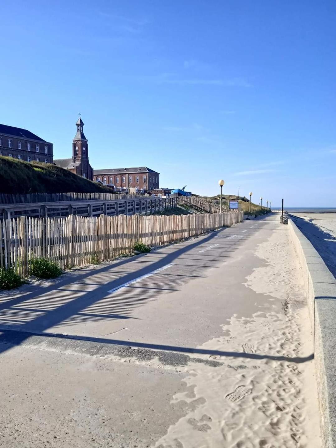 L'Alteia - L'Appartement Les Pieds Dans L'Eau Avec Place De Parking Prive Et Acces Direct A La Plage Berck Kültér fotó
